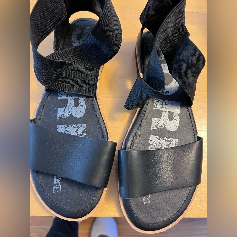Sorrel Sandals - brand new